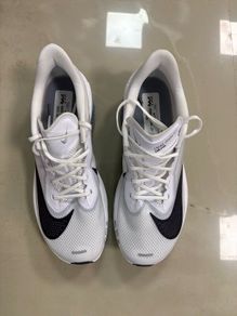 Nike zoom fly running shoes