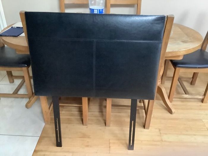 Single headboard