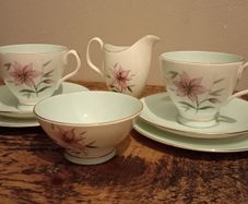 Beautiful Vintage Royal Albert "Elfin". 2 x Triplet, Milk Jug and Sugar Bowl.