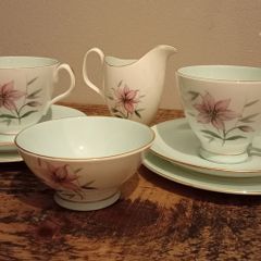 Beautiful Vintage Royal Albert "Elfin". 2 x Triplet, Milk Jug and Sugar Bowl.