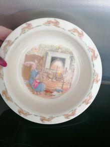 beautiful royal Dolton bunny kins bowl