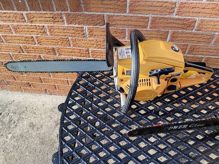 chainsaws