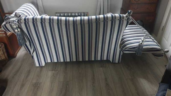 Knole 2-seater Sofa / Day-bed