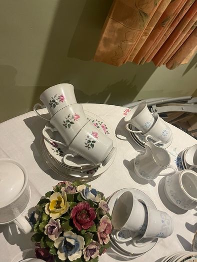 Coffee sets and glasses