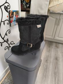 sheepskin boots