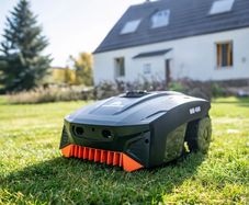Robotic Lawnmower Yard Force MB400