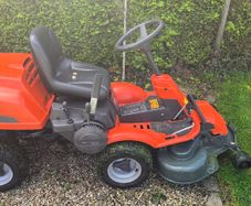 Husqvarna R15C lawnmower