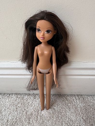 Moxie Girlz Sophina DollsMGA 2009 Used Please see photos