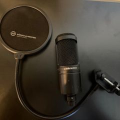 Audio-Technica AT2020  condenser microphone with K&M pop filter