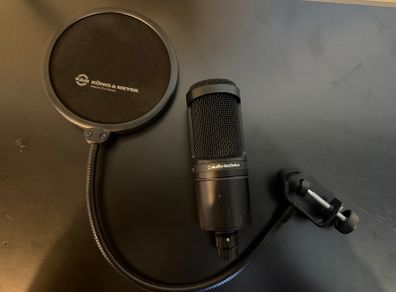 Audio-Technica AT2020  condenser microphone with K&M pop filter