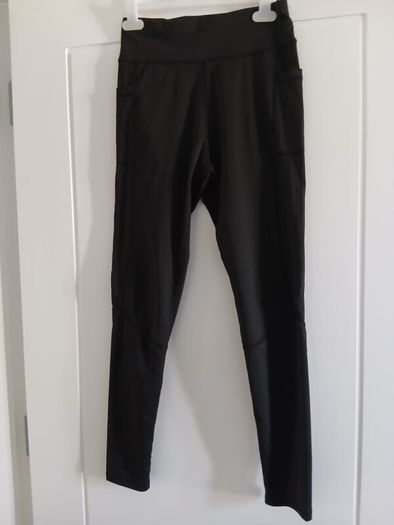 Black leggings