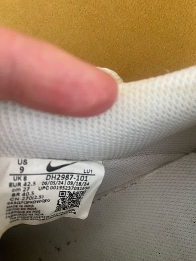 Nike Men's size 8