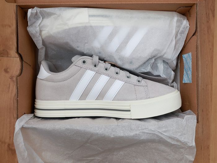 Adidas Suede trainers | Size 5 UK | Brand New