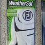 golf gloves Image 2