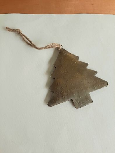 2026 Hammered metal tree decoration