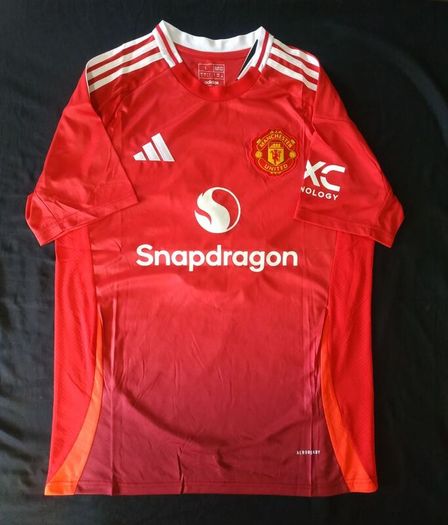 Man Utd (b.fernandes 8) Jersey ,size L.