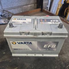 Stop start battery