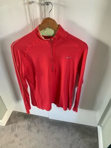 Nike Sports Top - L - Brand New