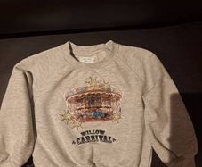 Leigh Tucker Willow Carnival grey sparkly girl's sweatshirt  age 3/4 years Postage included