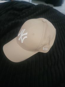 cap new just tried on and put back in plastic