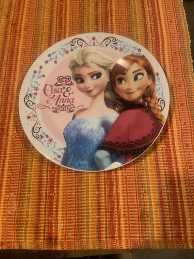 Disney Elsa & Anna plate