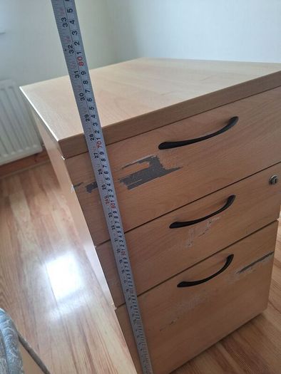 Chest of drawers