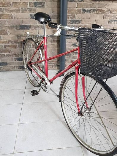 Retro Peugeot ladies bike( can deliver)