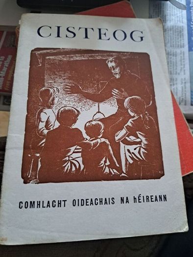 Cisteog Irish language book