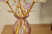 6 small roses in pink vase