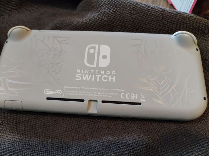 Switch Lite Zacian & Zamazenta