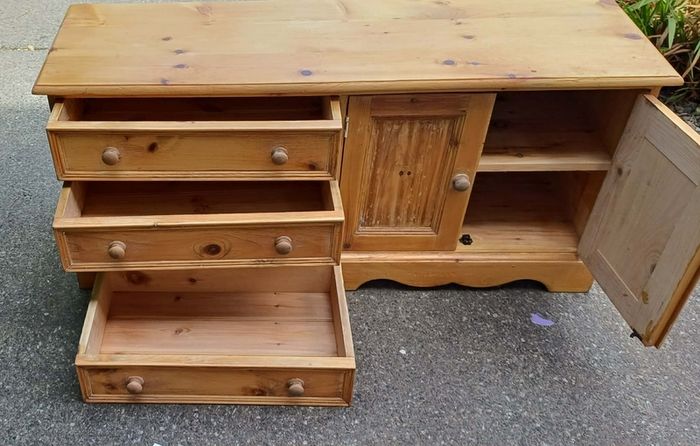 wooden unit/cupboard