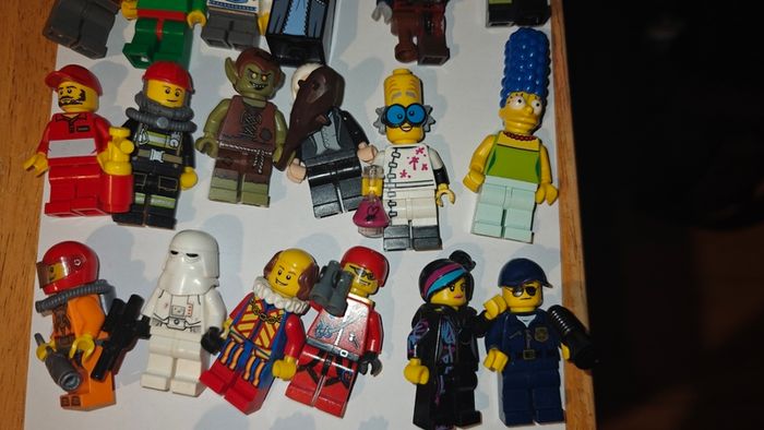 Lego Minifigures - 79 pieces