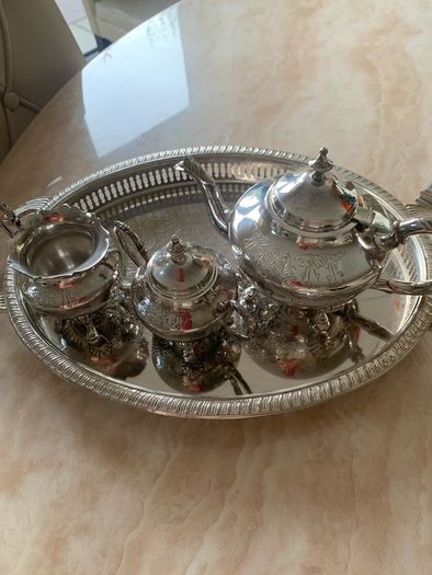 Silver Tea pot sugar & jug Set with oval tray
