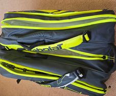Babloat Pure Aero Tour Tennis bag
