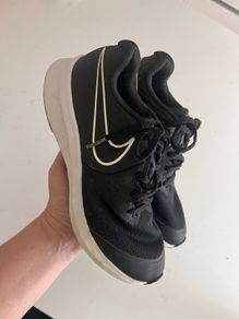 Black Nike Unisex Runners