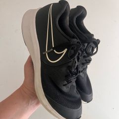 Black Nike Unisex Runners