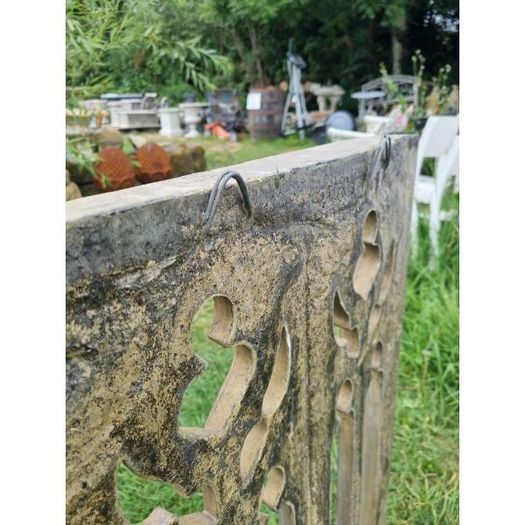 Gothic Window Large EG300