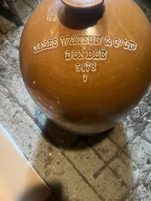 James Watson&sons Dundee. 7 gallon flagon