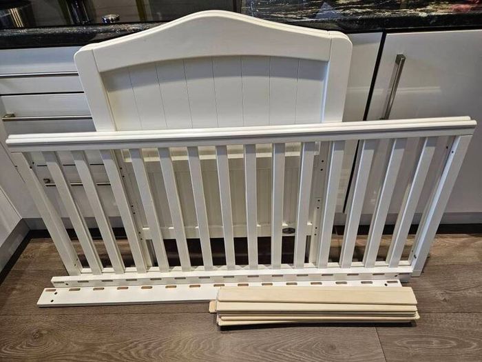 Baby cot