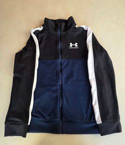 Boy's Underarmour tracksuit size L