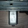 Renault captur rh front door window regulator Image 2