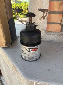 Single-burner camping gas stove