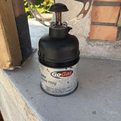 Single-burner camping gas stove