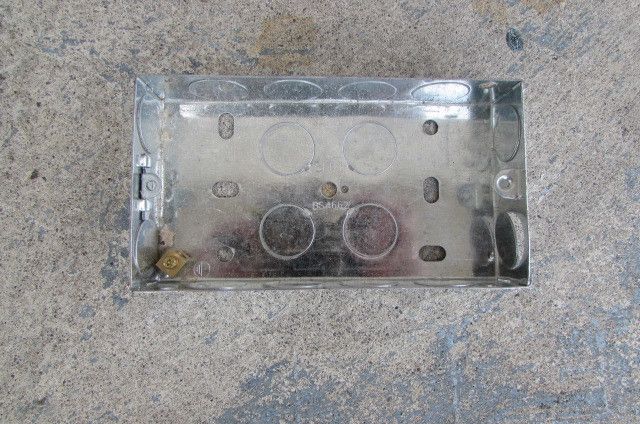 2 Gang Flush Metal Boxes x 20 for Sale