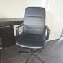 office chair and desk Image 3