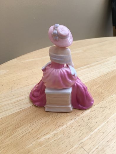 Coalport Porcelain Figurine 'In Love'