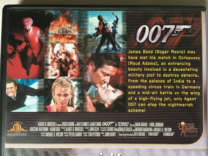007 James Bond - Octopussy [1983] Roger Moore, Maud Adams, Louis Jourdan, Desmond Llewelyn, Lois Maxwell & Kristina Wayborn [Movie DVD]