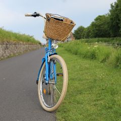 Blue Ladies Bike 26 inch City Bike Shimano 6 Speed  Basket and Lights