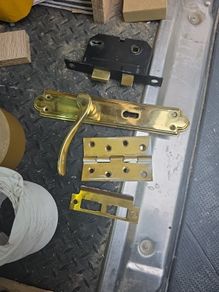 interior door handles /locks /hinges 15 in total