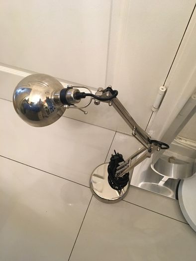 Table lamp